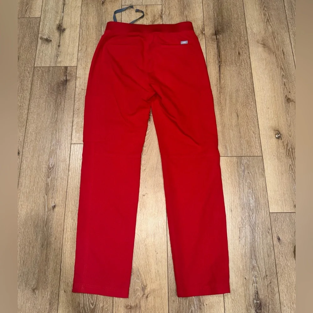 FIGS Axim Cargo Scrub Pants Red Men’s Size Small‎ T2001